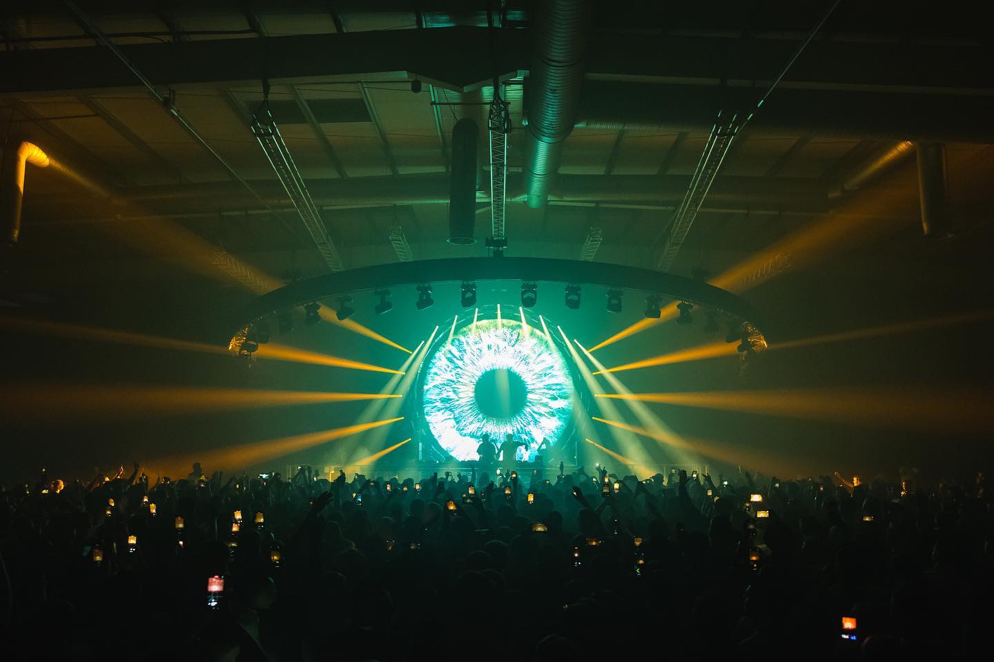 Terminal V